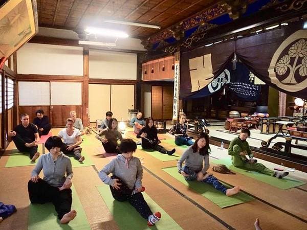 歡迎初學者！在高山善光寺輕鬆嘗試♪寺院瑜伽體驗