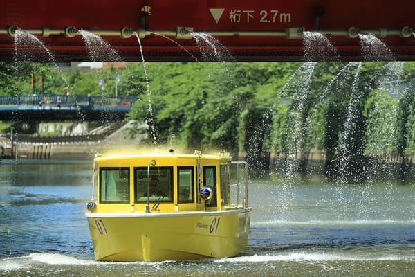 【包船＆可攜同寵物】穿過御成橋、噴水水幕以及目黑川的遊船之旅