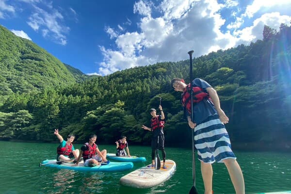 【奧多摩白丸湖】經驗豐富的導遊隨行超放心！SUP直立板體驗之旅