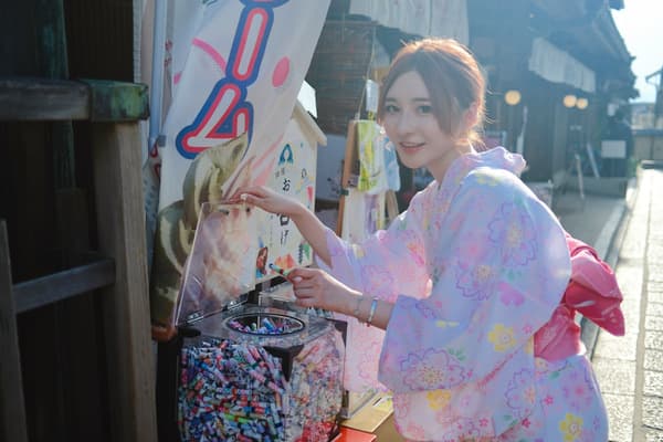 【和服租借清水 茶碗坂店】女士標準和服方案（小紋和服套裝、夏季為浴衣套裝）- 京都