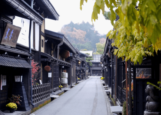 金澤站出發 遊覽白川鄉與五箇山 巴士一日遊